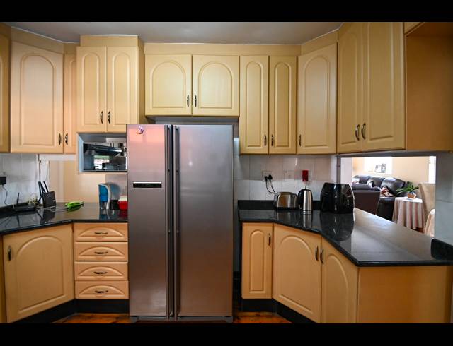 4 BEDROOM HOUSE FOR SALE IN SHERWOOD